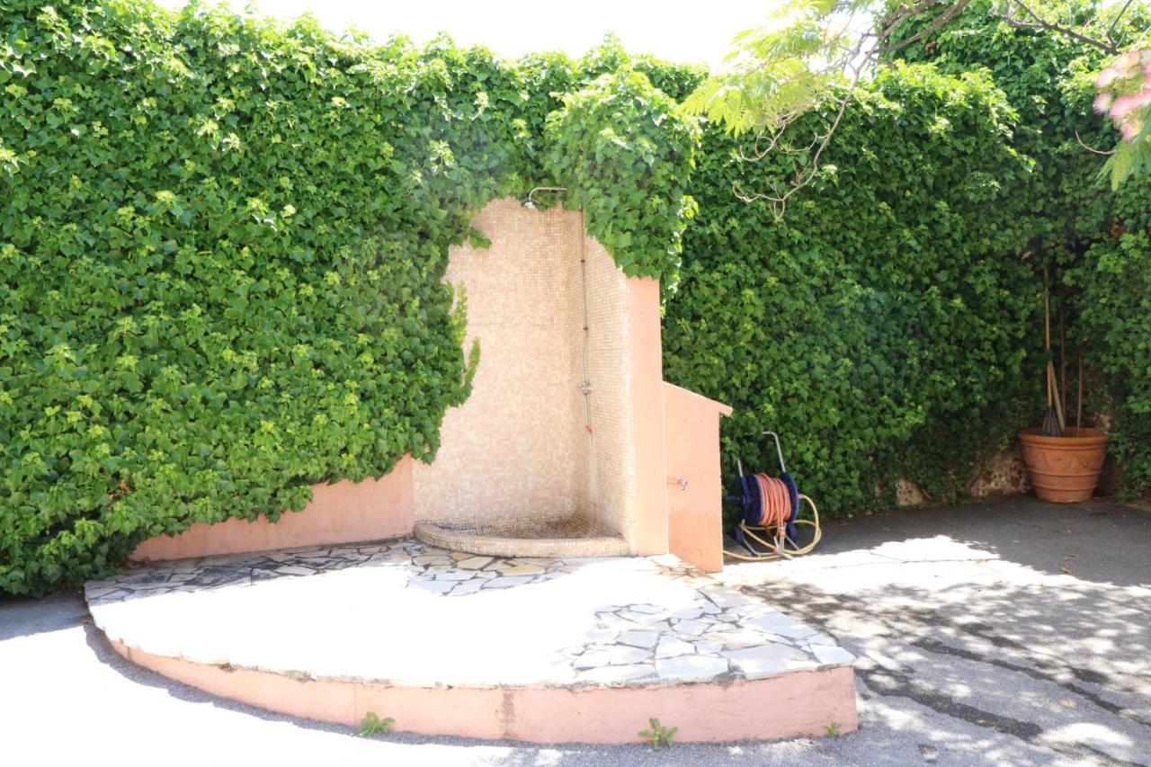 Studio With Beautiful Sea View And Direct Beach Access Cannes Exteriér fotografie