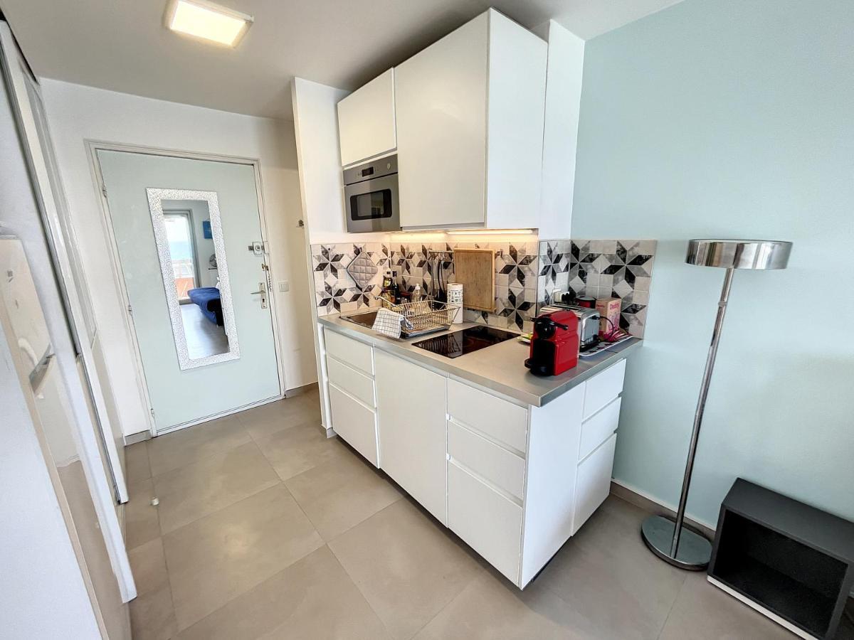 Studio With Beautiful Sea View And Direct Beach Access Cannes Exteriér fotografie