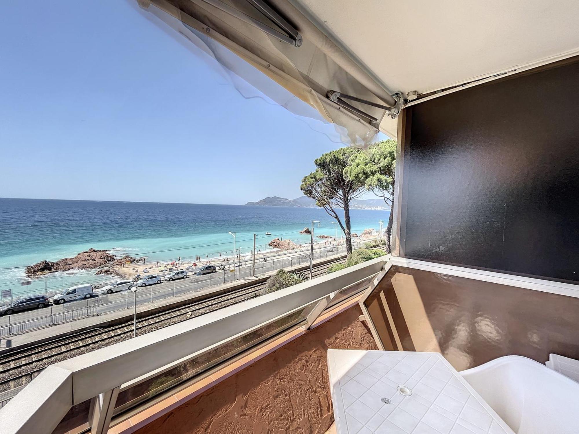 Studio With Beautiful Sea View And Direct Beach Access Cannes Exteriér fotografie