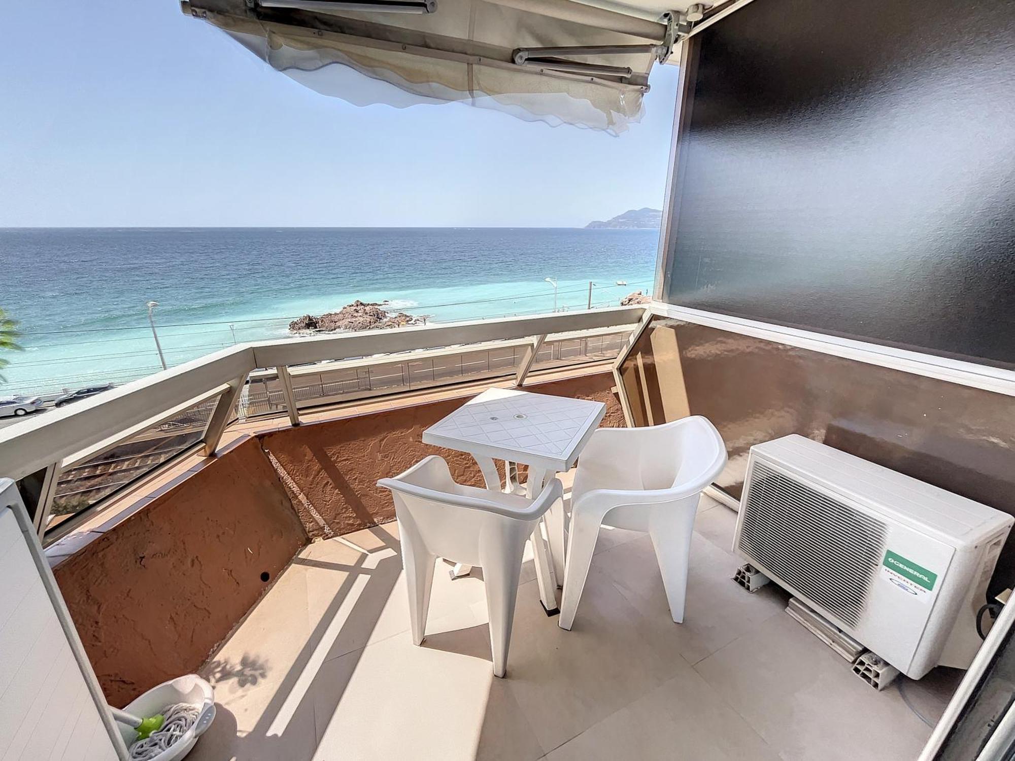 Studio With Beautiful Sea View And Direct Beach Access Cannes Exteriér fotografie